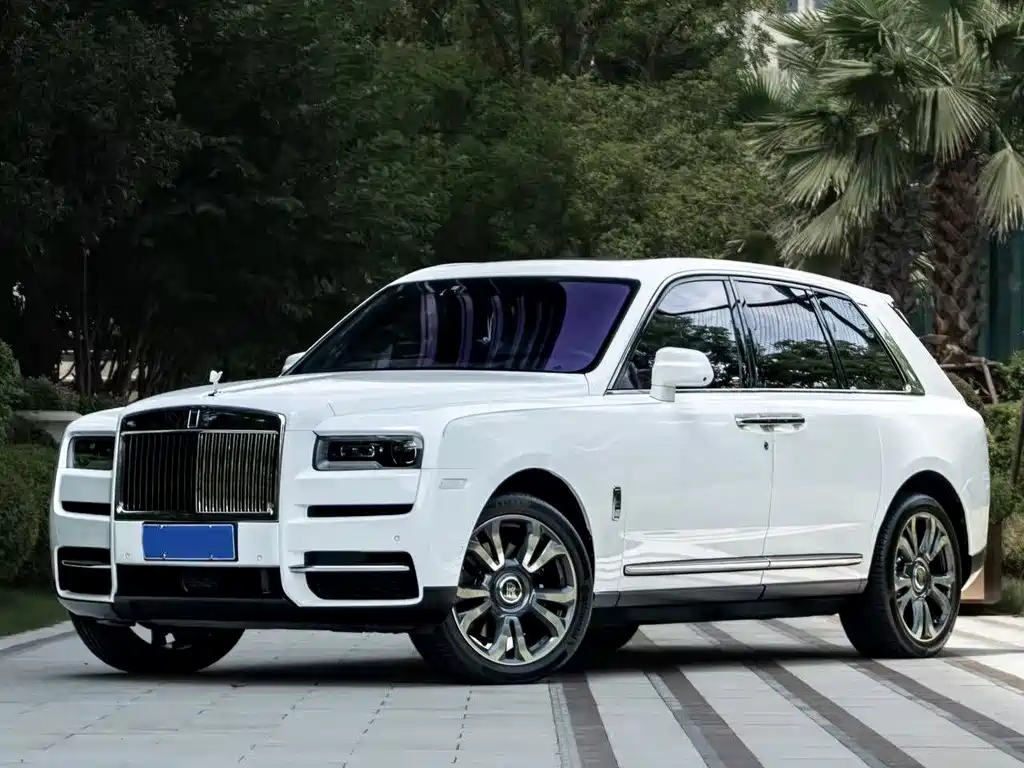 Rolls-Royce Cullinan 2021 — фото 1
