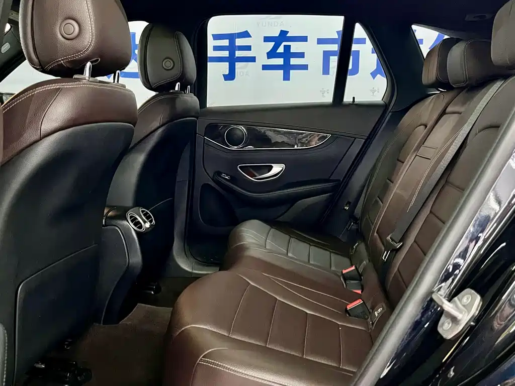 Mercedes-Benz GLC 2018 — фото 12