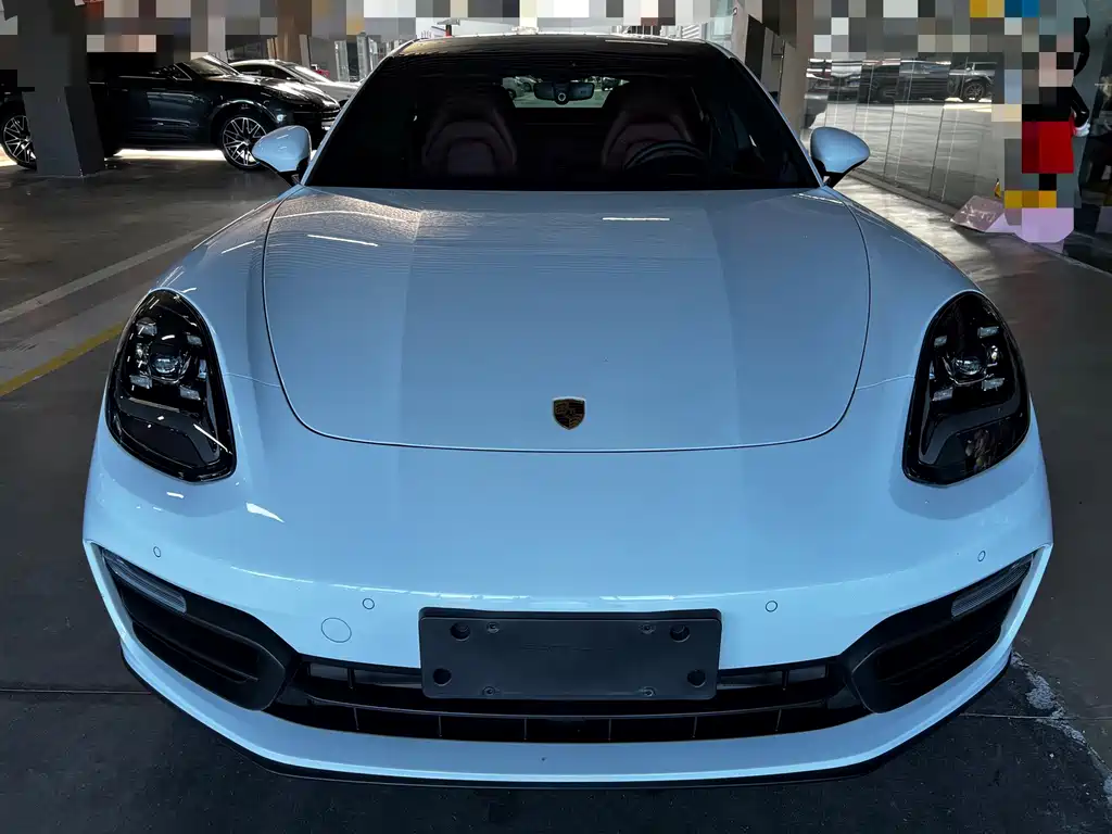 Porsche Panamera 2021