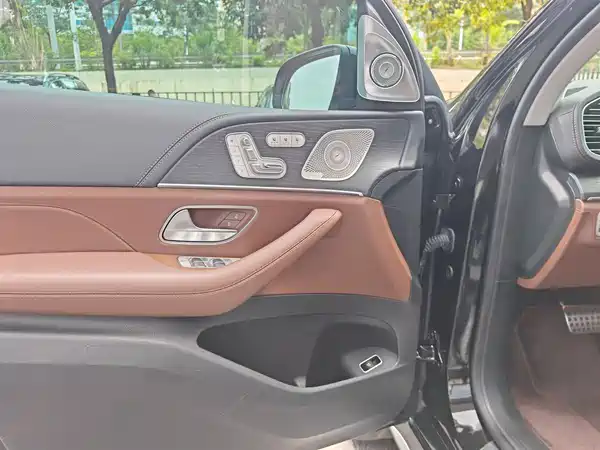 Mercedes-Benz GLS 2024