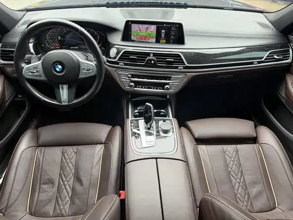 BMW 7 Series 2021