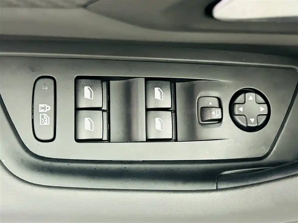 Peugeot 508 2025 — фото 18