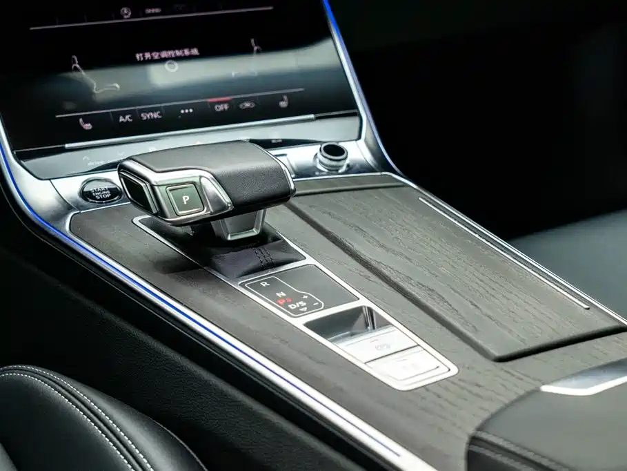 Audi A6L 2025 — фото 12