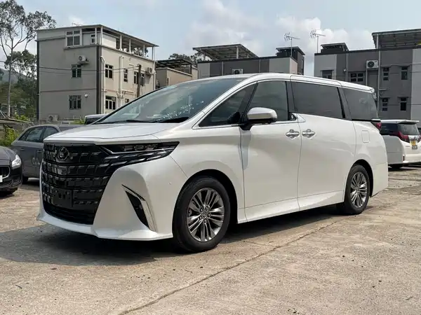 Toyota Alphard 2023
