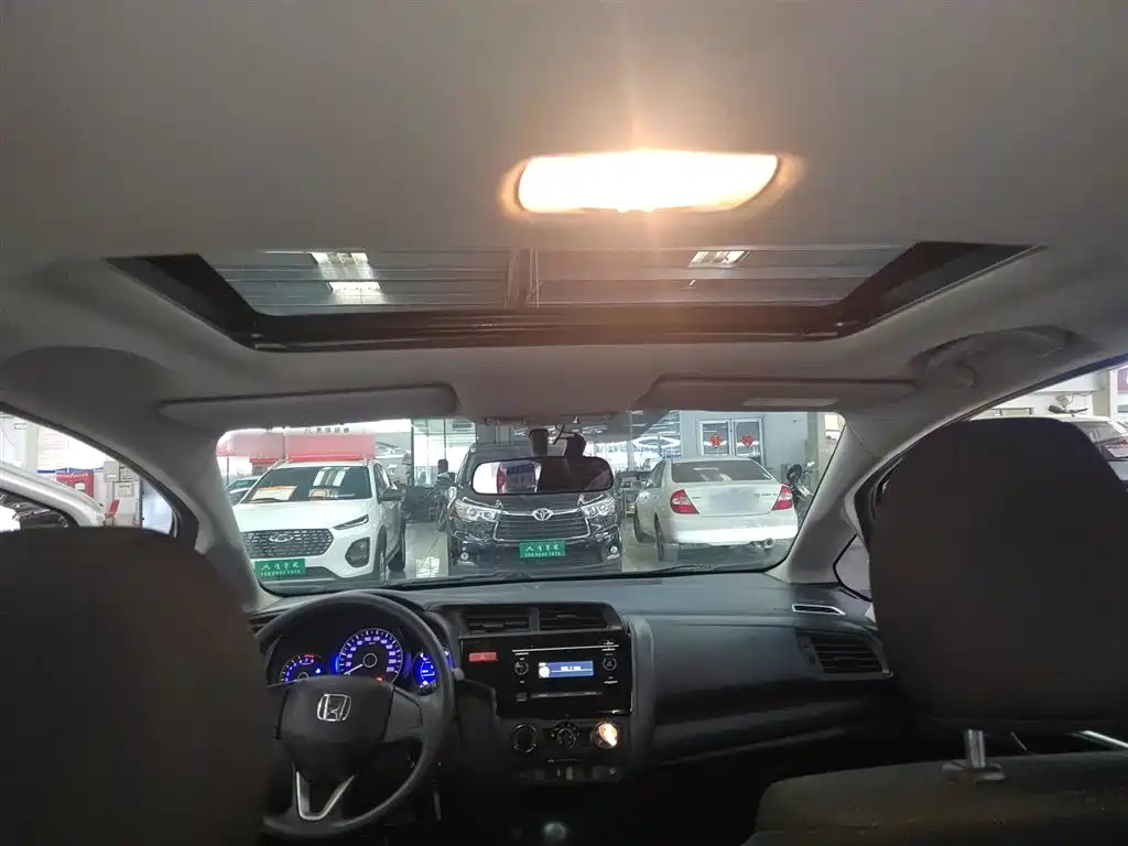 Honda Fit 2017 — фото 14