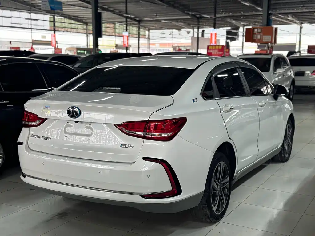 BAIC EU5 2018 — фото 10