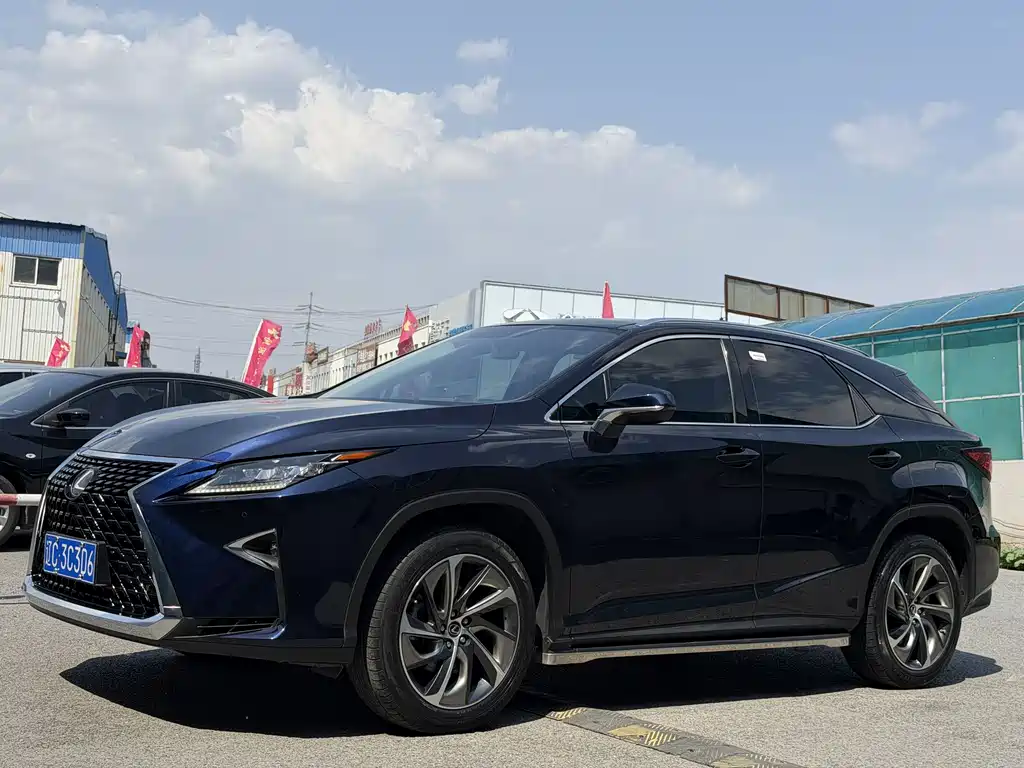 Lexus RX 2019 — фото 1