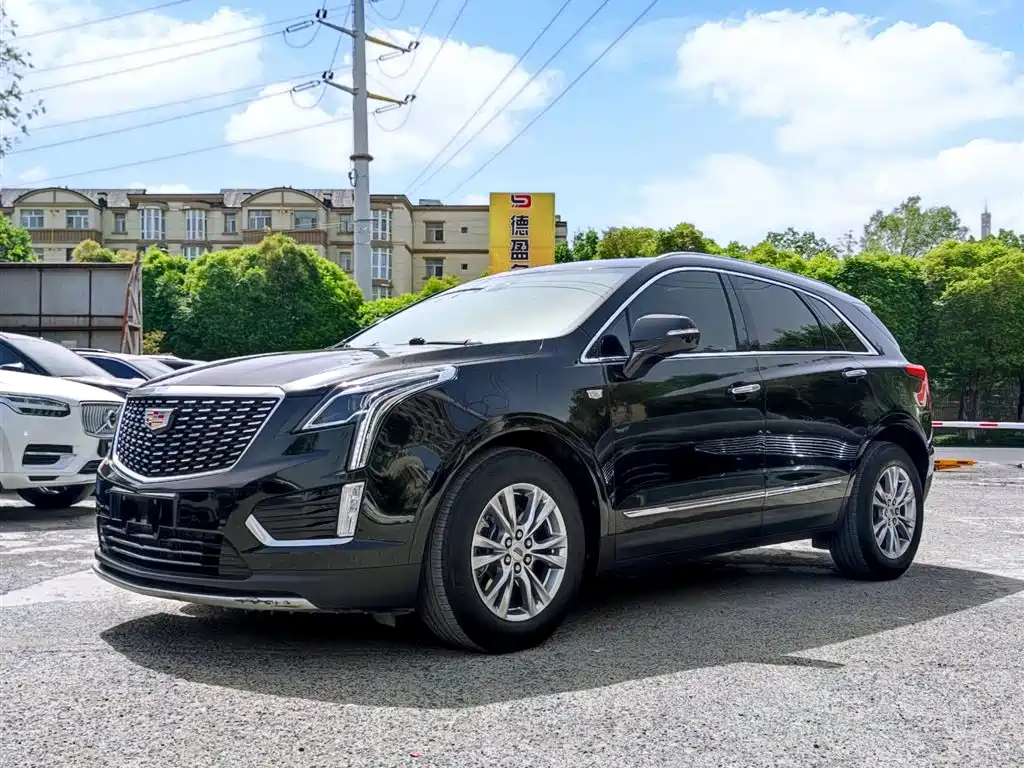Cadillac XT5 2021 — фото 1
