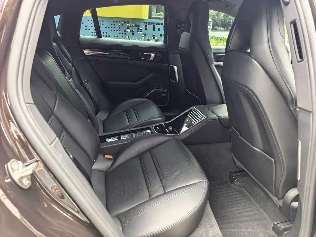 Porsche Panamera 2018 — фото 10