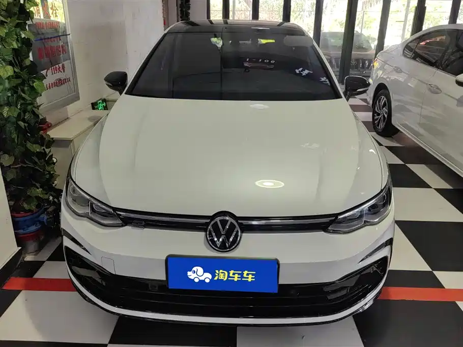 Volkswagen Golf 2023