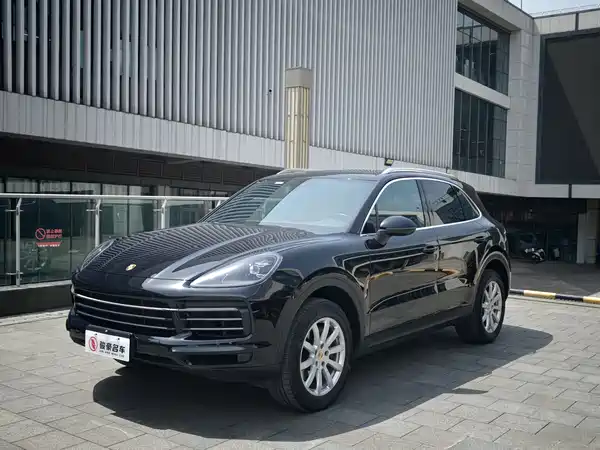 Porsche Cayenne 2021