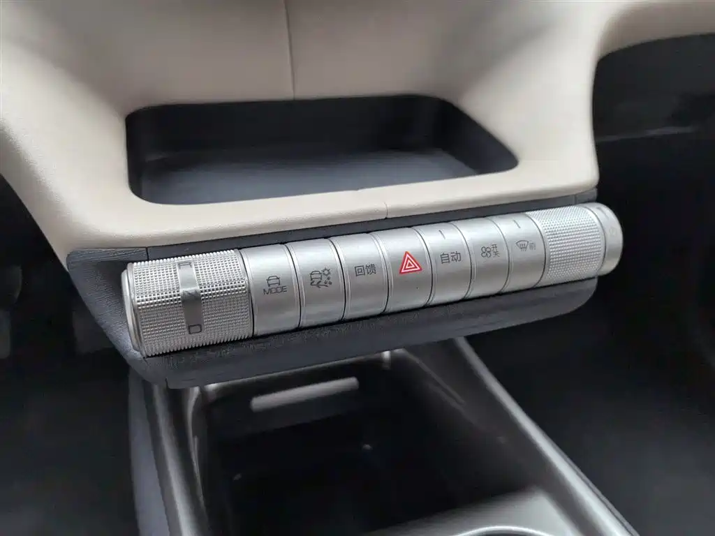 BYD Dolphin 2023 — фото 13