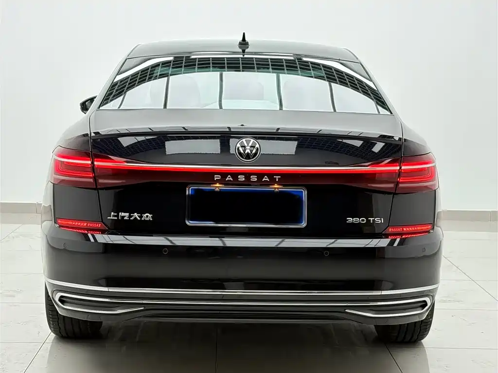 Volkswagen Passat 2023