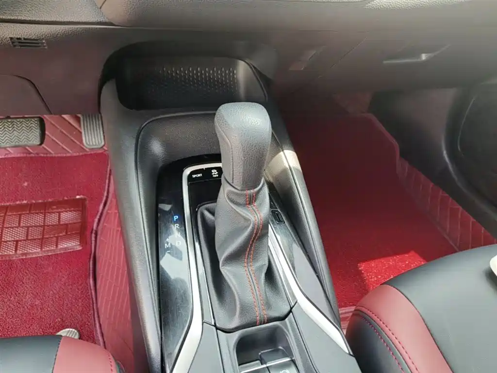 Toyota Corolla 2023 — фото 13