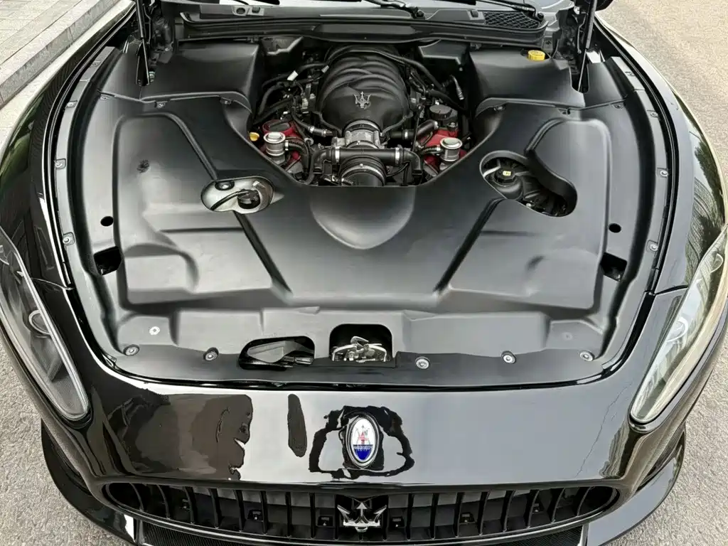 Maserati GranTurismo 2015 — фото 4