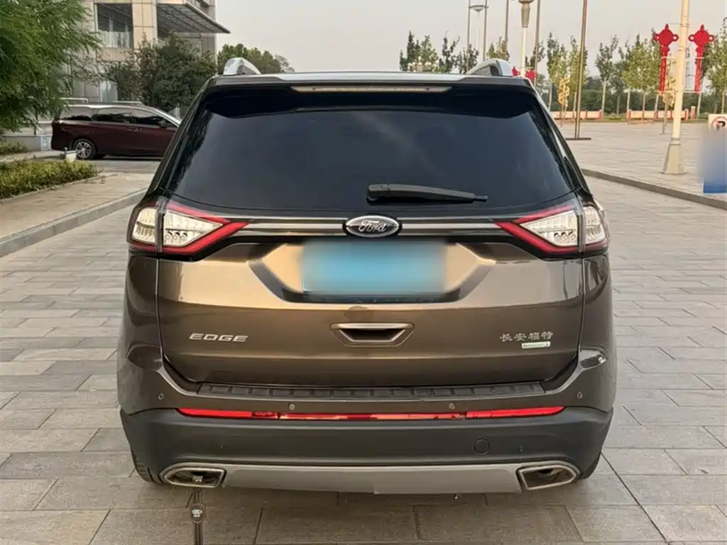 Ford Edge 2015 — фото 4