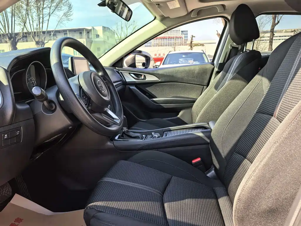 Mazda 3 Axela 2019