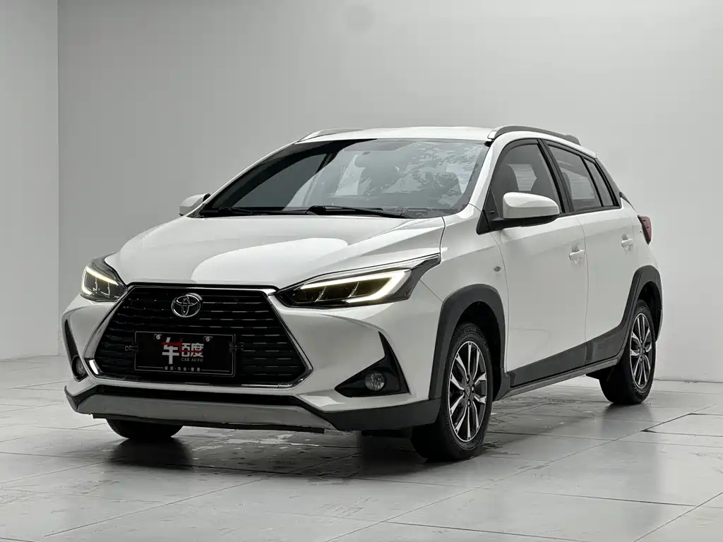 Toyota Yaris L 2020 — фото 1