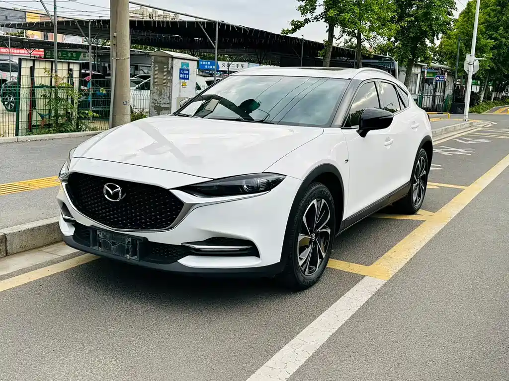 Mazda CX-4 2021 — фото 1
