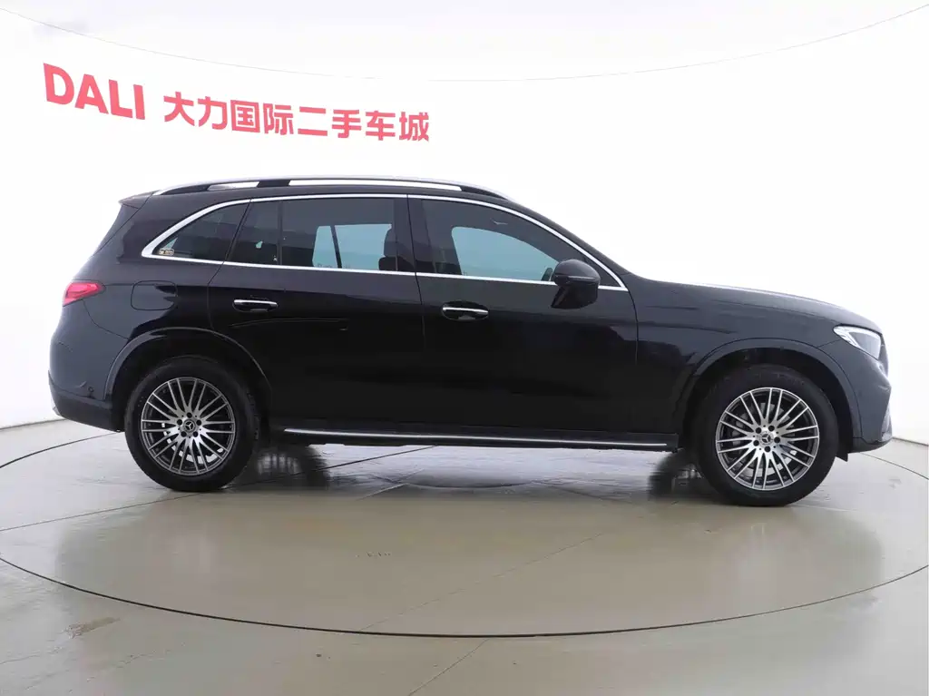 Mercedes-Benz GLC 2023