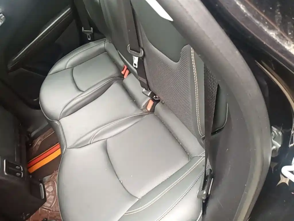 Jeep Compass 2018 — фото 17