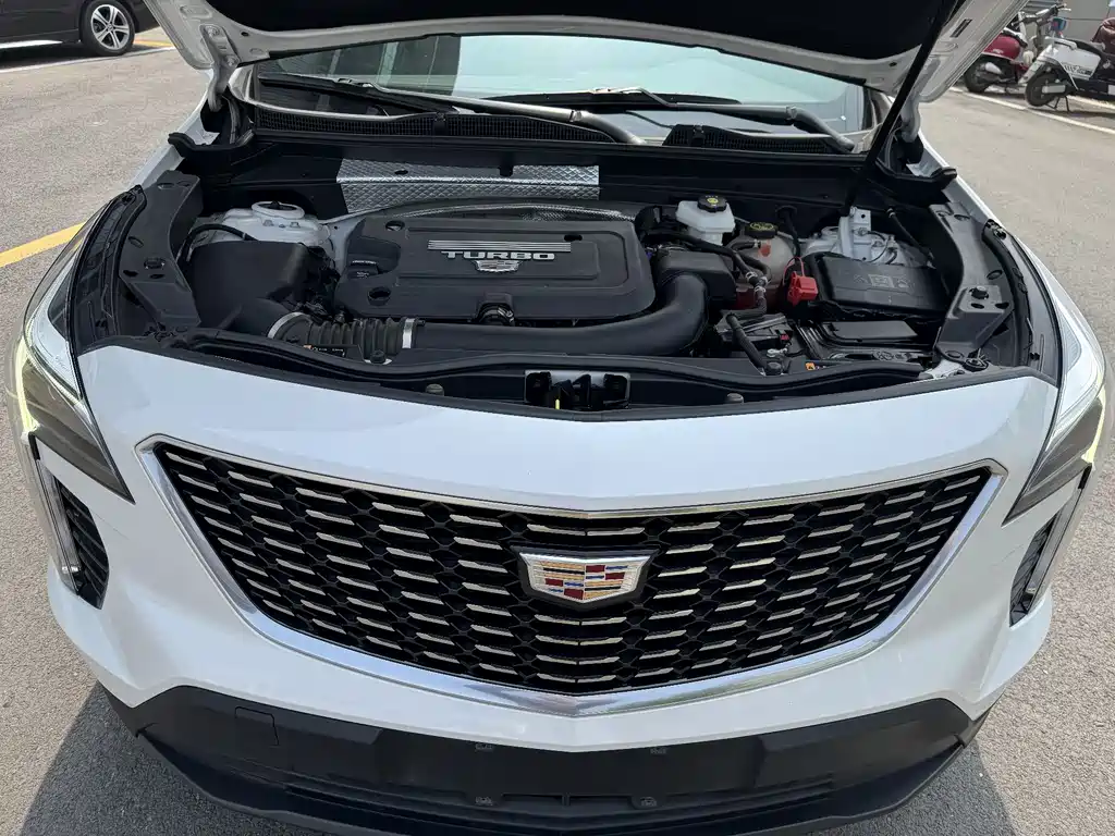 Cadillac XT4 2022 — фото 7