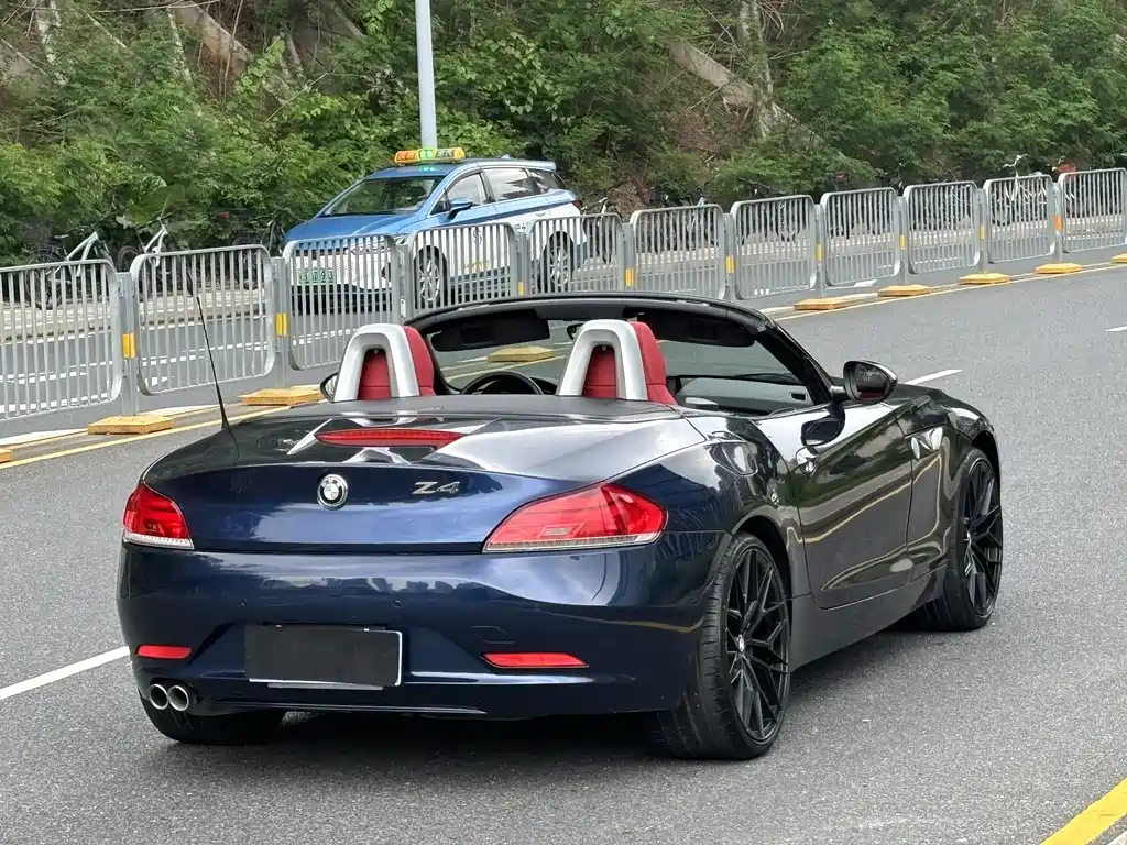 BMW Z4 2013 — фото 17