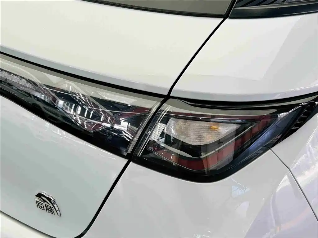 BYD Dolphin 2023 — фото 12