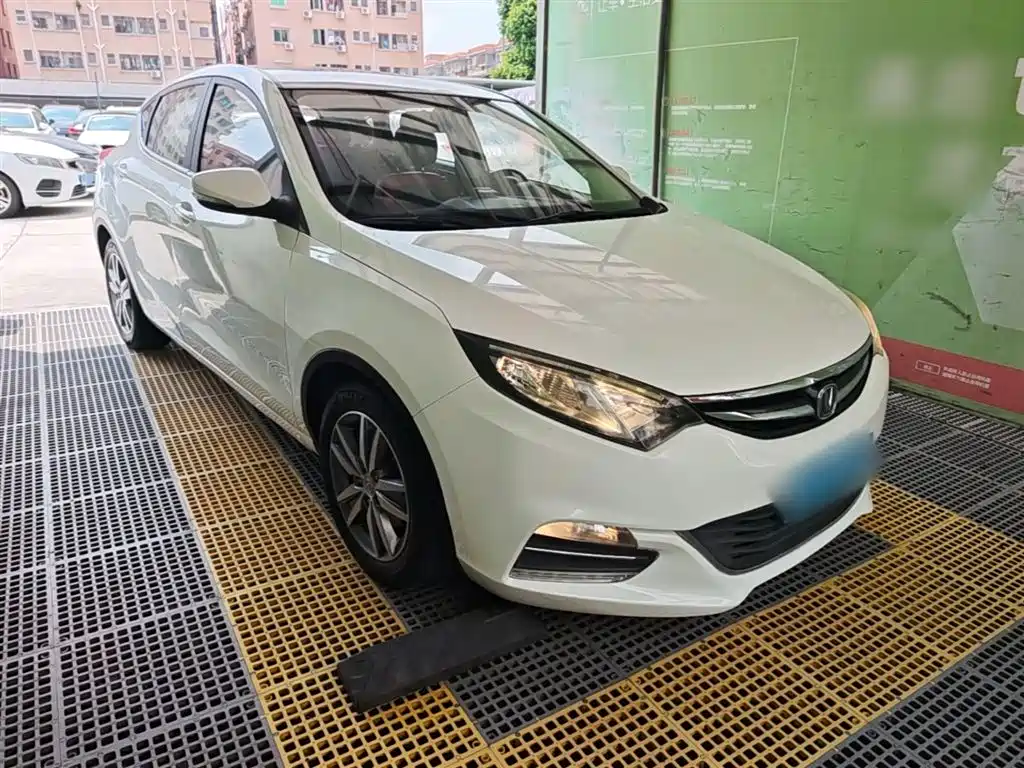 Changan Eado XT 2017 — фото 4