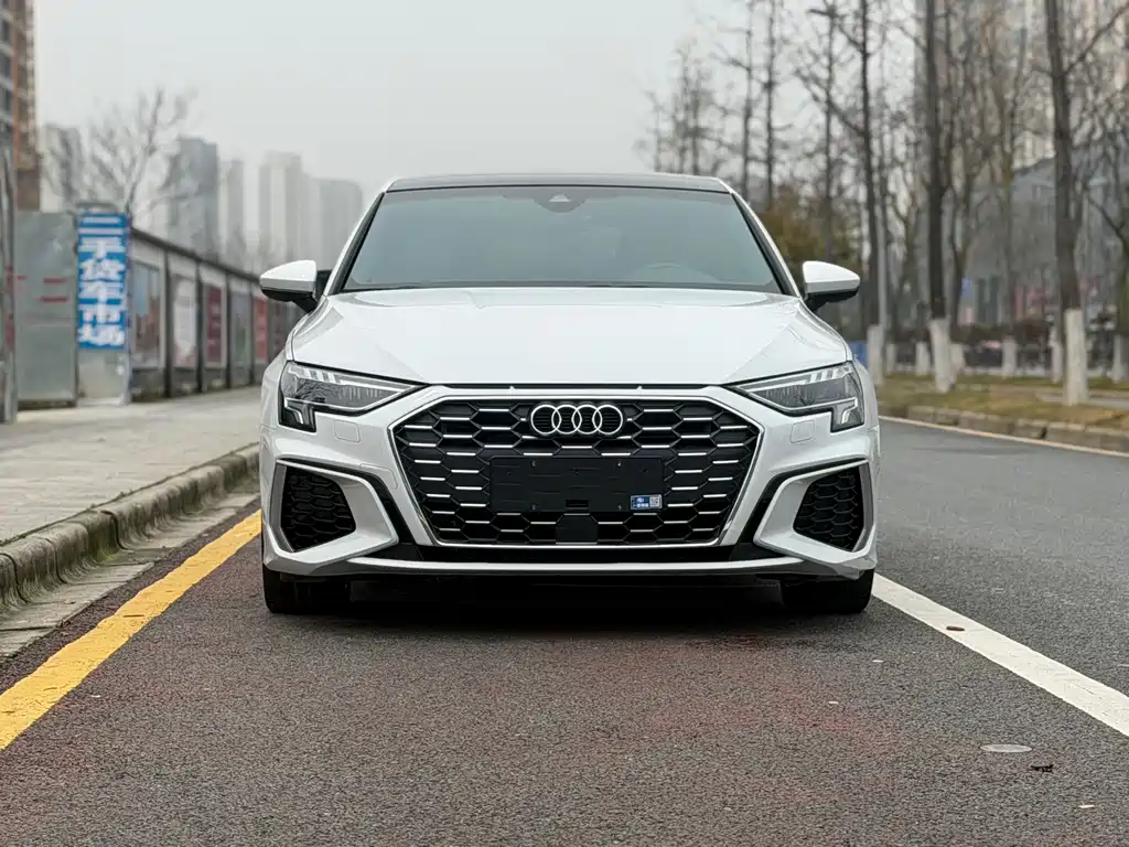 Audi A3 2022 — фото 2