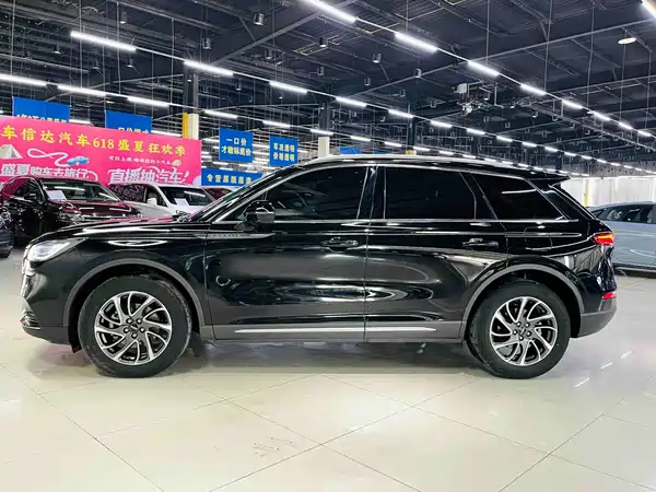 Lincoln Corsair 2022