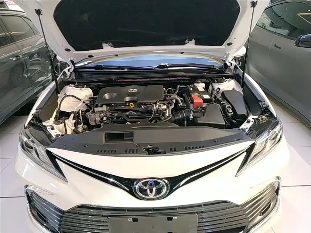 Toyota Camry 2023 — фото 20