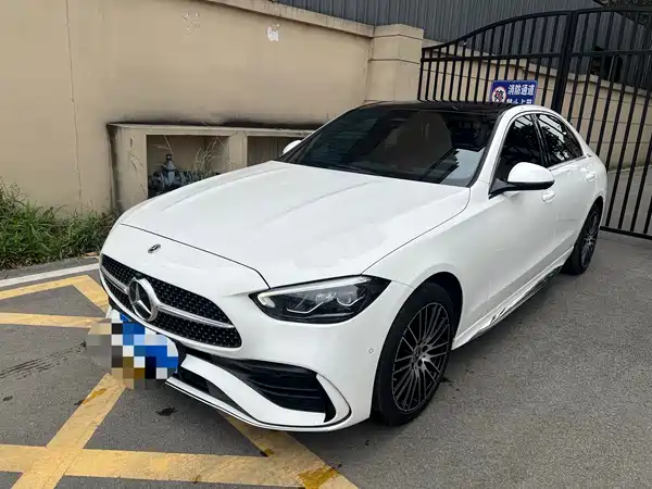 Mercedes-Benz C-Class 2024