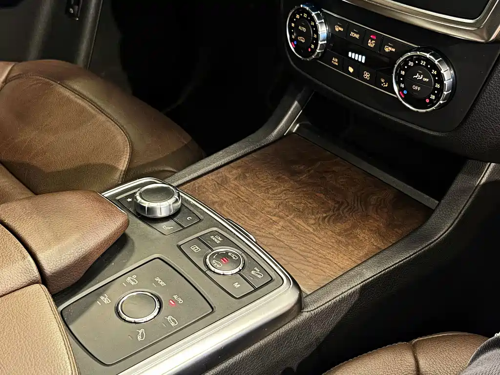 Mercedes-Benz GL-Class 2015 — фото 20