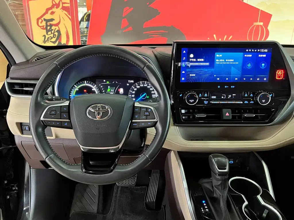 Toyota Highlander 2022 — фото 10