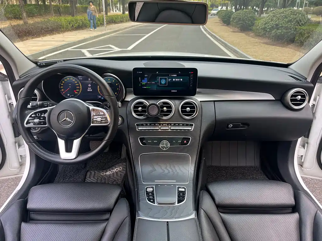 Mercedes-Benz C-Class 2019 — фото 9