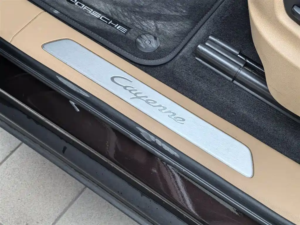 Porsche Cayenne 2022 — фото 29
