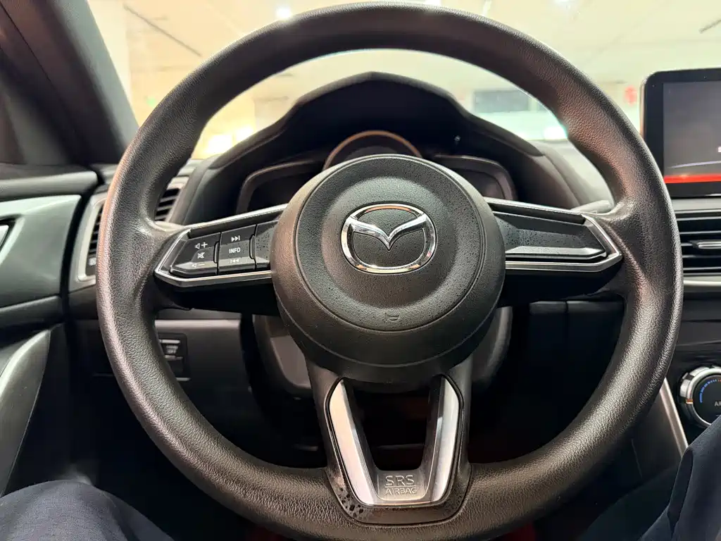 Mazda CX-4 2019 — фото 10