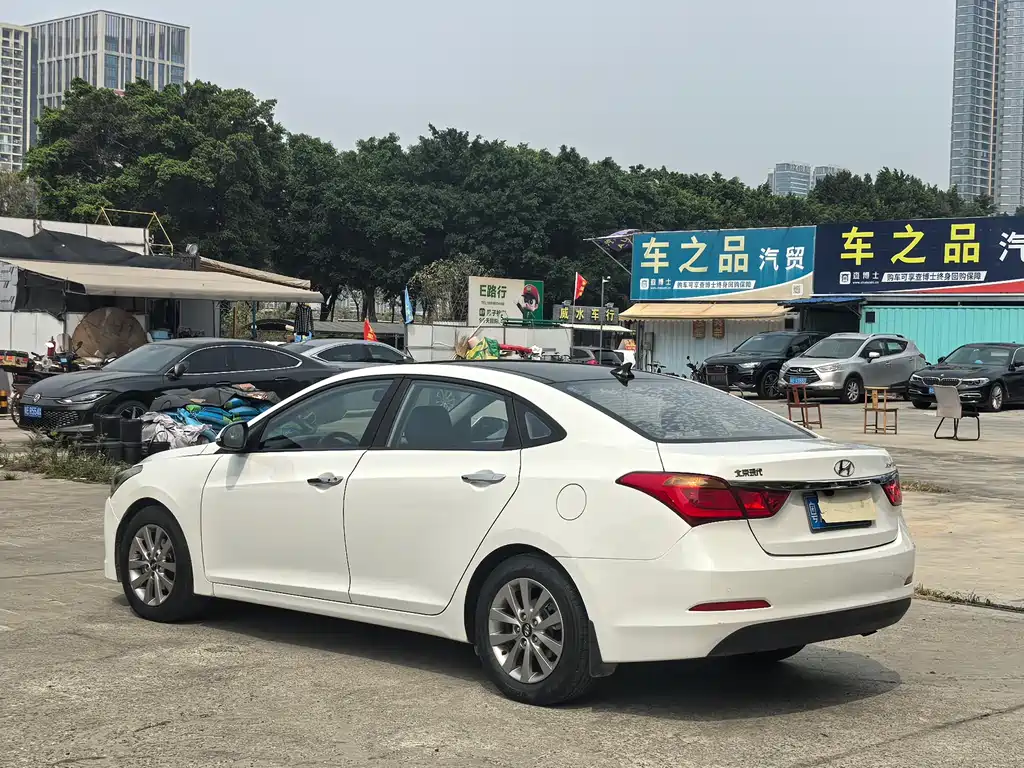 Hyundai Mistra 2015 — фото 18
