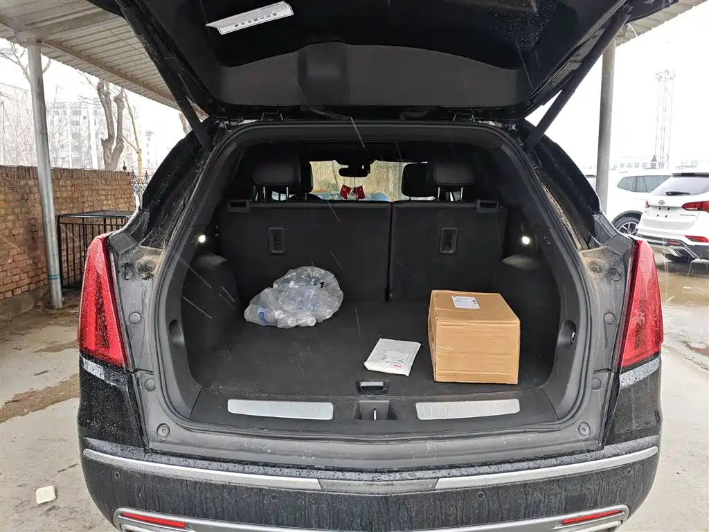 Cadillac XT5 2021 — фото 15