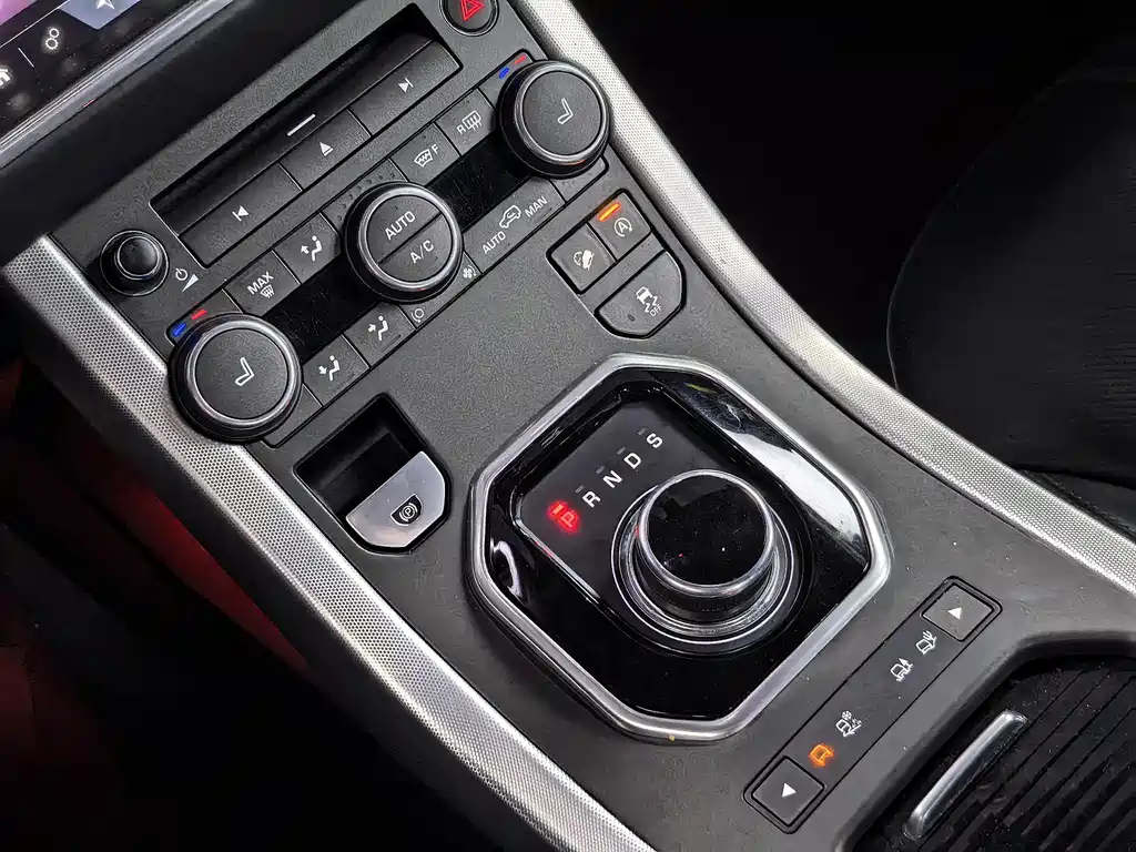 Land Rover Evoque 2017 — фото 10