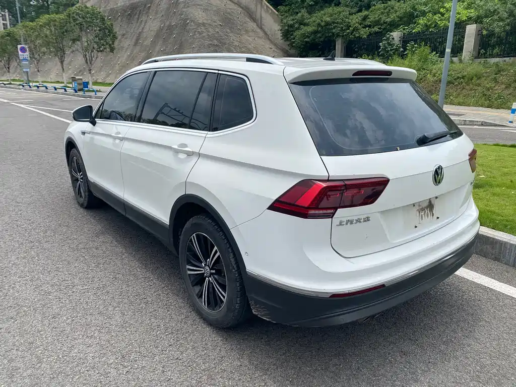 Volkswagen Tiguan L 2017 — фото 7