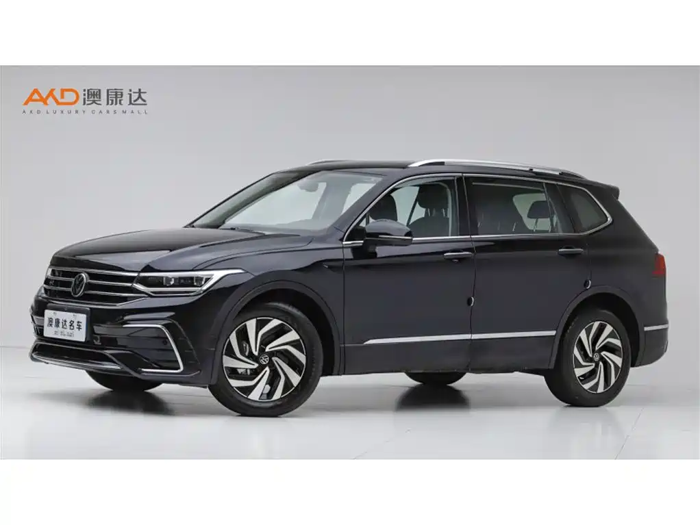 Volkswagen Tiguan L 2024 — фото 1