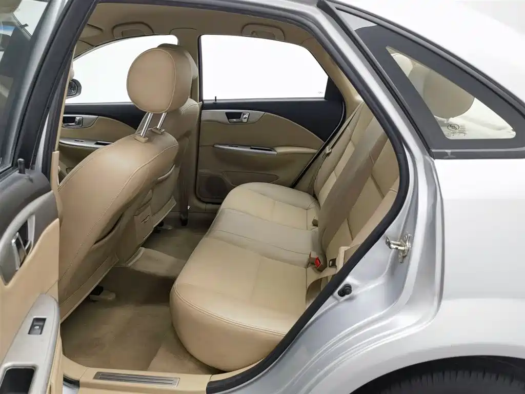 Buick Excelle 2013 — фото 15