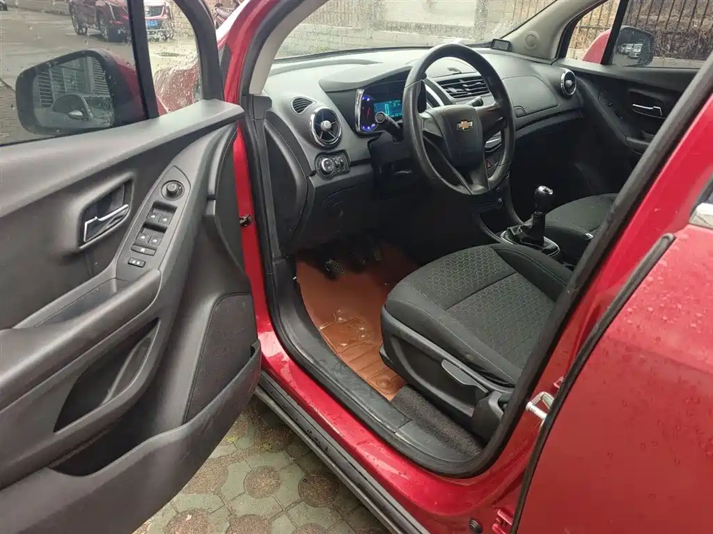 Chevrolet Trax 2015 — фото 16