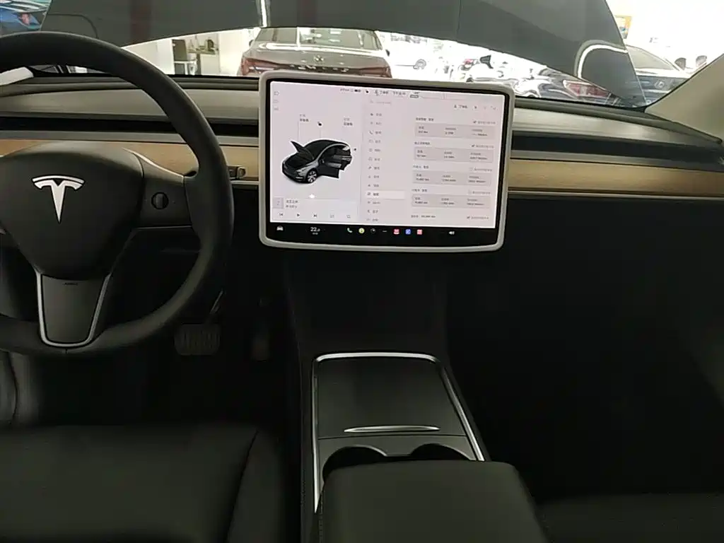 Tesla Model Y 2021 — фото 13