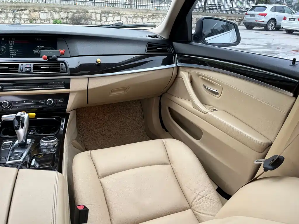 BMW 5 Series 2013 — фото 17