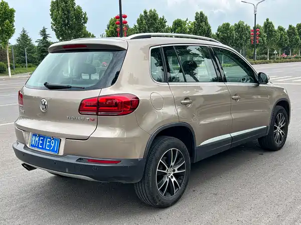 Volkswagen Tiguan 2015