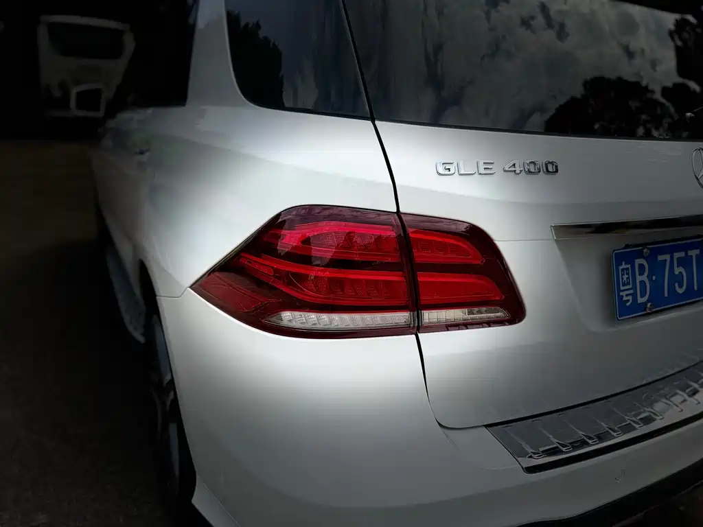 Mercedes-Benz GLE 2018 — фото 12