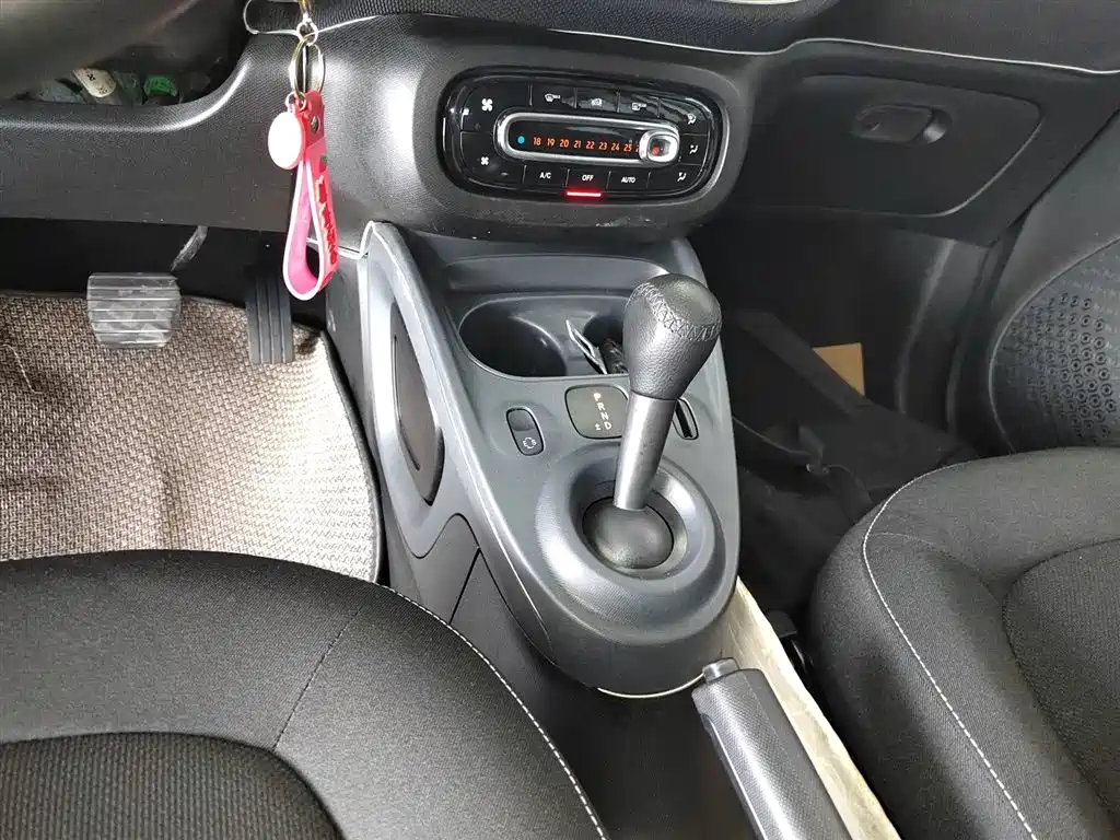 smart Forfour 2018 — фото 14